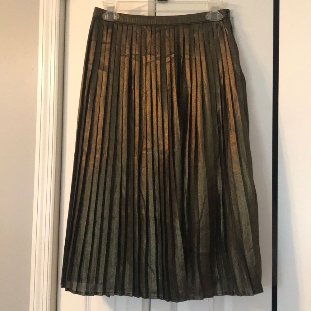 Abercrombie and Fitch Pleated MIdi Skirt